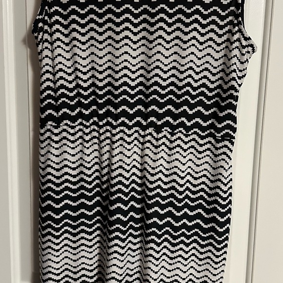 Black and white dress Size L - Picture 2 of 4